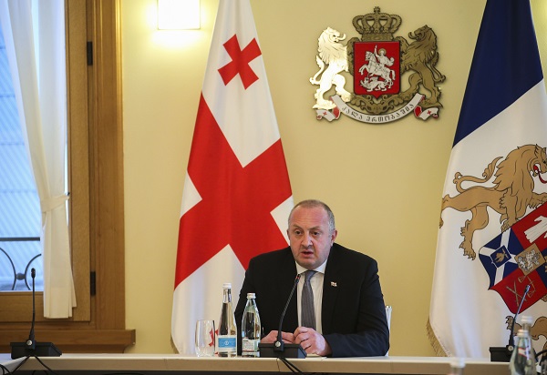 მენტალობა, რომ თუ არ უკმევ გუნდრუკს ხელისუფლებას, მტრად ხარ მიჩნეული, ტოტალიტარული აზროვნების წინაპირობაა - მარგველაშვილი NGO-ებს მხარდაჭერას უცხადებს