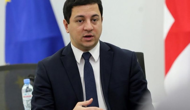 პრეზიდენტს უფლება უნდა მივცეთ, თავად გადაწყვიტოს, სად იქნება პრეზიდენტის ოფისი და ადმინისტრაცია - არჩილ თალაკვაძე