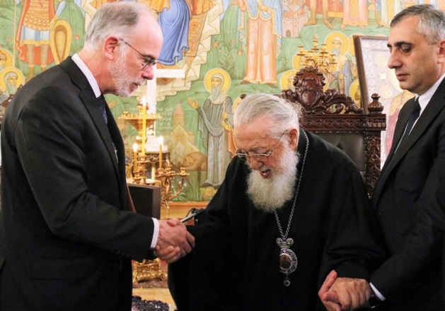 დღემდე დამარცხებულმა მხარემ არ სცნო გამარჯვება სალომე ზურაბიშვილისა - პატრიარქი