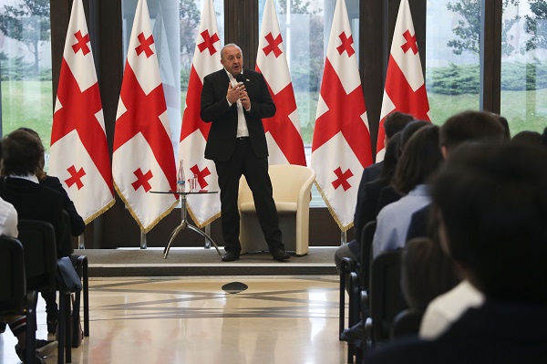 საქართველოს პრეზიდენტი გაეროს მოდელირების საერთაშორისო კონფერენციის მონაწილეებს შეხვდა