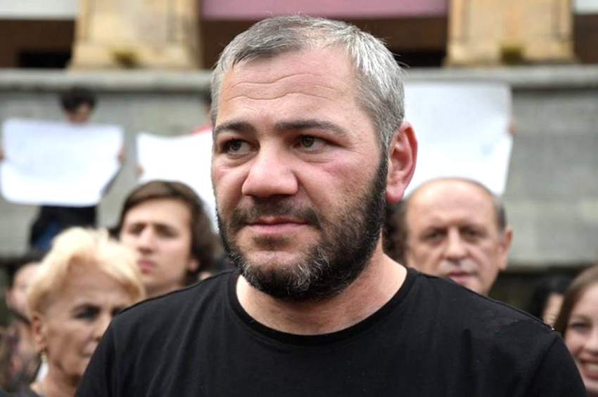 მხოლოდ ერთს გთხოვთ, დაგვიდექით გვერდით და მოვსპოთ ეს მკვლელები - ზაზა სარალიძე