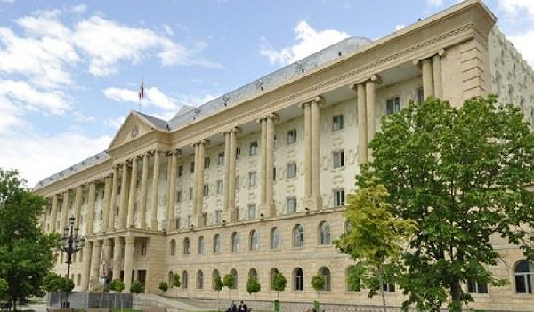სასამართლომ ზაზა სარალიძის და მალხაზ მაჩალიკაშვილის სარჩელის სამართალწარმოება შეწყვიტა