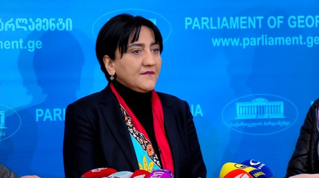 გენშტაბის მთელი შემადგენლობის საქმიანობის შესასწავლად, მალე სპეციალურ კომისიას შევქმნით - ირმა ინაშვილი