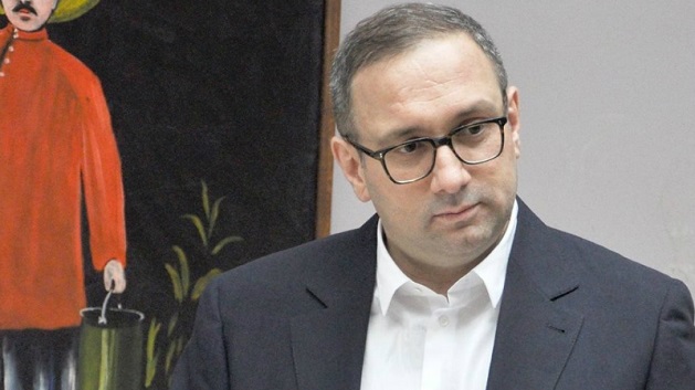 გვიან ღამით, ნიკა რურუას ცხედარი ექსპერტიზიდან სახლში გადაასვენეს