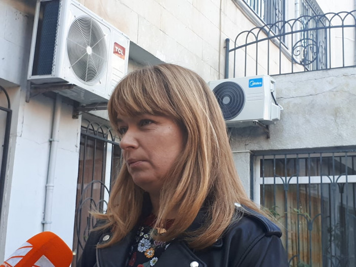 მიშასგან გვირგვინი მოვიტანე, რომელზეც აწერია: „მიშასგან ჩემს ძმას და თანამებრძოლს, ნიკას“ - სანდრა რულოვსი