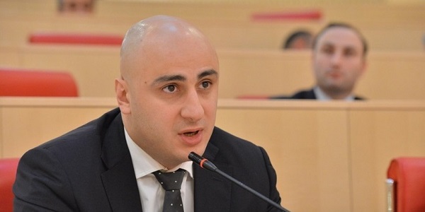 ამ დარბაზში ვხედავ რამდენიმე კრიმინალს - ირაკლი კობახიძე ერთი და მეორე ენზელ მკოიანი - ნიკა მელია