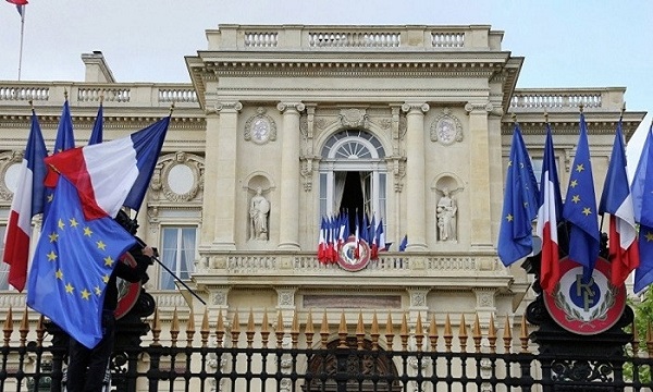 საფრანგეთის საგარეო საქმეთა სამინისტრო საქართველოს მოქალაქეების ლეგალურად მუშაობის შესახებ კანონის დამტკიცებაზე ინფორმაციას ავრცელებს