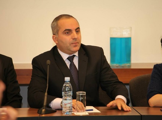 ია კერზაიაზე სავარაუდო ზეწოლის საქმეზე ბაჩანა შენგელიას პროკურატურაში 25 დეკემბერს გამოკითხავენ