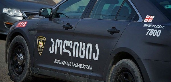 რუსთავში, ურთიერთშელაპარაკების ნიადაგზე ერთი ახალგაზრდა დაჭრეს