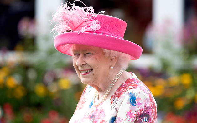 დედოფალი ბრიტანელებს კრიზისის დასაძლევად საერთო ენის გამონახვისკენ მოუწოდებს
