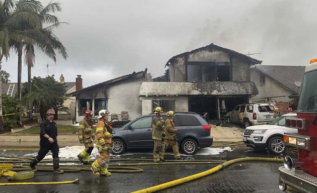 კალიფორნიაში თვითმფრინავი სახლს დაეცა - დაღუპულია 5 ადამიანი
