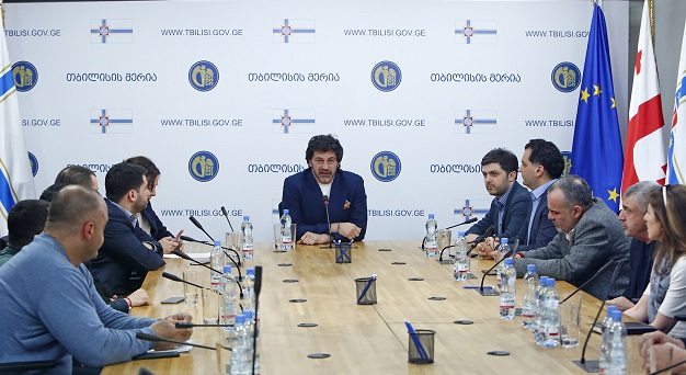 კახა კალაძე სამშენებლო სფეროს წარმომადგენლებს შეხვდა