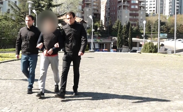 პოლიციამ თბილისში სწრაფი ჩარიცხვის აპარატის გაქურდვის ფაქტი აღკვეთა - დაკავებულია 2 პირი