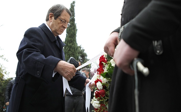 ნიკოს ანასტასიადისმა ტერიტორიული მთლიანობისათვის დაღუპულ გმირთა მემორიალი გვირგვინით შეამკო