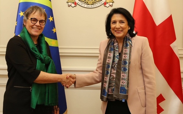 პრეზიდენტი ევროპის საბჭოს საპარლამენტო ასამბლეის პრეზიდენტს, ლილიან მორი პასკიეს შეხვდა