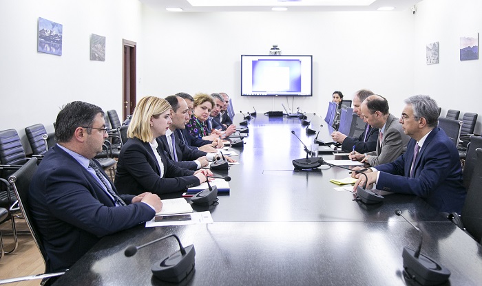 ლევან დავითაშვილი მსოფლიო ბანკის ევროპისა და ცენტრალური აზიის წყლის მიმართულების მენეჯერს დევიდ მიშოს შეხვდა