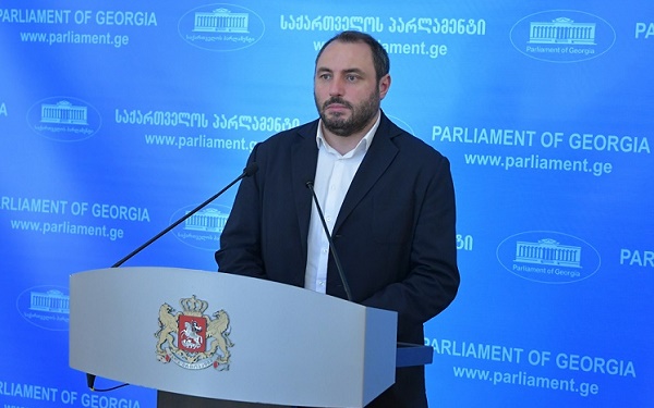 დეპუტატთა ჯგუფი პარლამენტში ეკონომიკი მინისტრისa და „ჯორჯიან მანგანეზის“ დროებითი მმართველის მისვლას ითხოვს