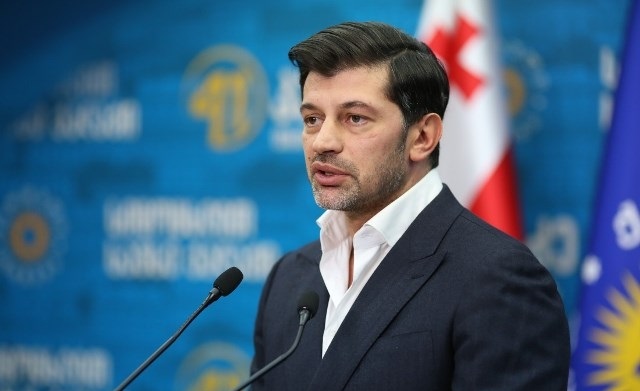 ეს კომპანია ვერ და არ გააგრძელებს სამუშაოებს -კახა კალაძე მრგვალ ბაღში სარეაბილიტაციო სამუშაოების დროულად დასრულება მოითხოვა