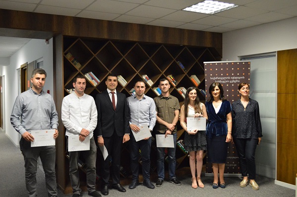სახელმწიფო ინსპექტორის სამსახურის გამომძიებელთა საკვალიფიკაციო გამოცდა - წარმატებულ კანდიდატებს სერტიფიკატები გადაეცათ