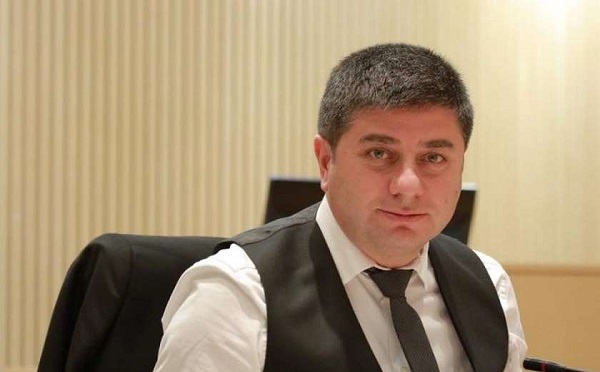 ვტოვებ დეპუტატის თავისუფალ მანდატს - ზაქარია ქუცნაშვილი