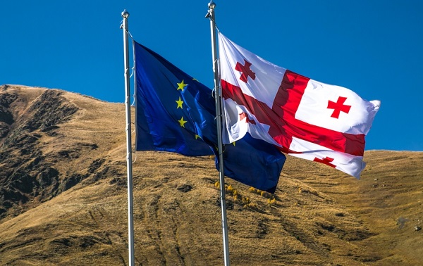 ევროკავშირის წარმომადგენლობა ხაზარაძე/ჯაფარიძის მიმართ წაყენებულ ბრალდებებს ეხმიანება