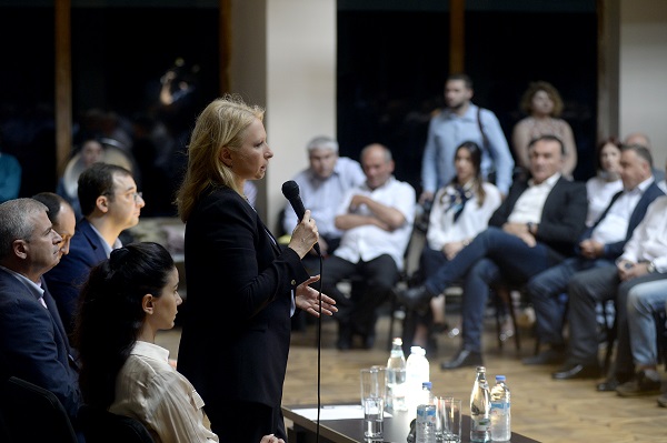 ჩვენთვის მნიშვნელოვანია ტრადიციული ბაზრების შენარჩუნება - მინისტრი