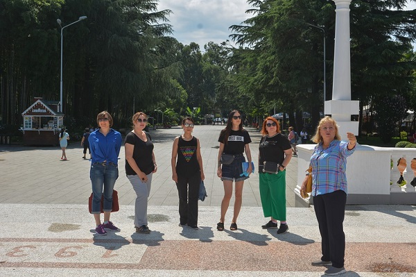 ფორბსისა და კოსმოპოლიტანის ჟურნალისტები აჭარის შესახებ სტატიებს ამზადებენ