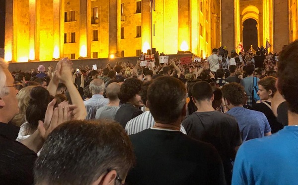 აქციების საორგანიზაციო ჯგუფი განცხადებას ავრცელებს