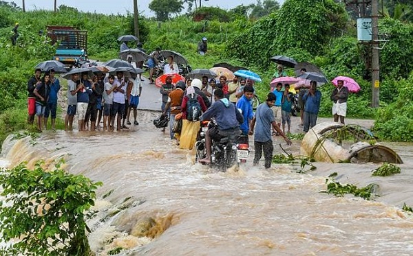 ინდოეთში მუსონური წვიმების შედეგად 17 ადამიანი დაიღუპა