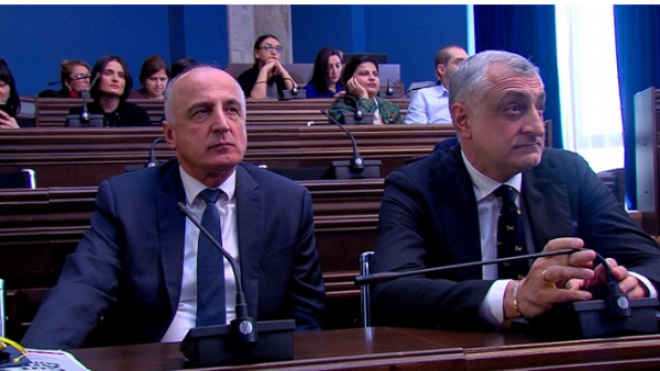ეს ქმედება მიმართულია იმისაკენ, რომ ვერ გადავიხადოთ ხელფასები, ვერ დავაფინანსოთ ის კრედიტები, რომლებიც ჩვენი რისკის ქვეშ ავიღეთ - მამუკა ხაზარაძე