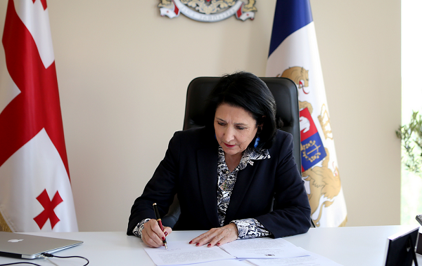 სალომე ზურაბიშვილმა მარიამობასთან დაკავშირებით 34 მსჯავრდებული შეიწყალა
