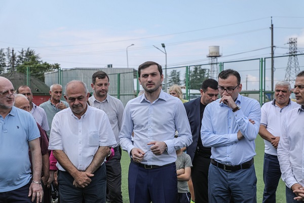 თორნიკე რიჟვაძე  ხელვაჩაურის  მცხოვრებლებს შეხვდა