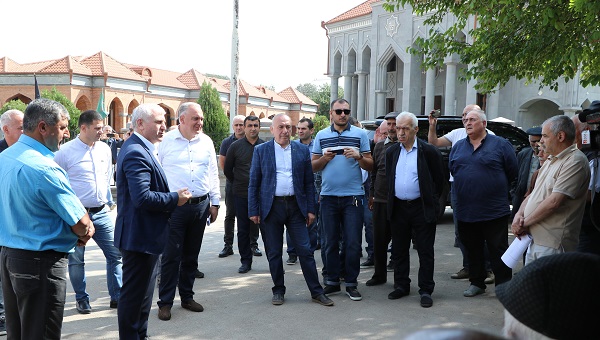 ღია დიალოგის ფარგლებში მოსახლეობასთან შეხვედრები გრძელდება