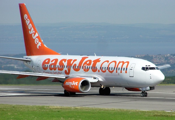 დიდ ბრიტანეთში მგზავრმა easyJet-ის პილოტი შეცვალა
