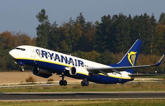 რა ზომის ბარგის ატანა შეგიძლიათ Ryanair-ის ბორტზე?