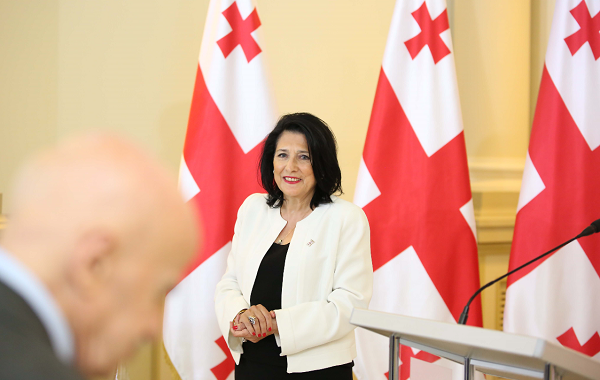სალომე ზურაბიშვილი ჟაკ შირაკის დაკრძალვის ცერემონიას დაესწრება