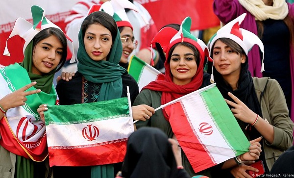 ბოლო 40 წლის განმავლობაში პირველად, ირანელი ქალები ფეხბურთის მატჩს დაესწრნენ