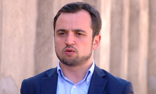 “ევროპული საქართველო“ პარლამენტს პრეზიდენტის მიერ მსჯავრდებულთა შეწყალების საქმეზე საგამოძიებო კომისიის შექმნის თაობაზე,  დადგენილებით მიმართავს