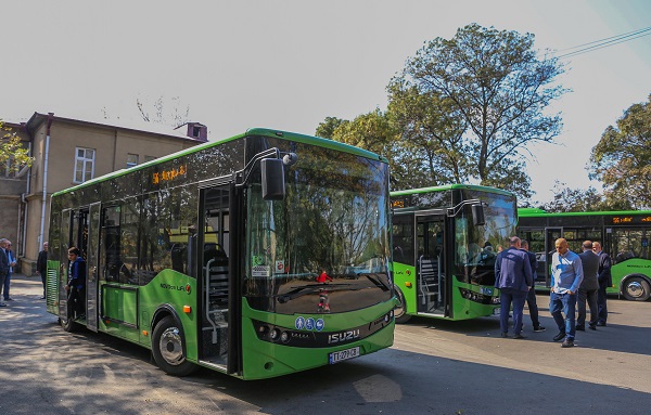 ორხევის დასახლებას ISUZU-ს მარკის  5 ახალი ავტობუსი მოემსახურება
