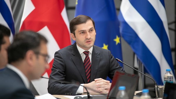 აჭარის 4 მუნიციპალიტეტში მცხოვრებ 13 ოჯახს საცხოვრებელი ფართები  საკუთრებაში გადაეცა