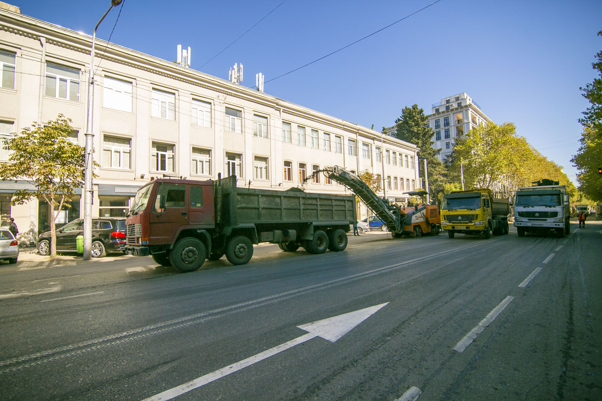 ჭავჭავაძის გამზირზე, არაყიშვილის ქუჩიდან კავსაძის ქუჩამდე მონაკვეთში სარეაბილიტაციო სამუშაოები დაიწყო