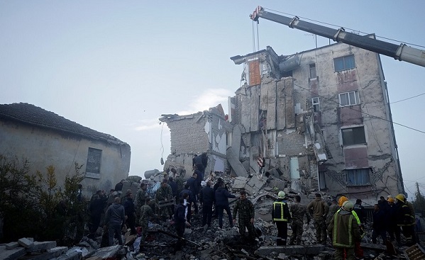 ალბანეთში, ძლიერი მიწისძვრის შემდეგ, ნანგრევებიდან 28 ადამიანი გამოიყვანეს