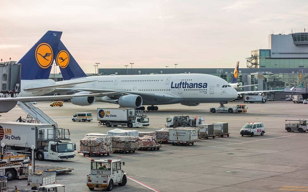Lufthansa-ს ბორტგამცილებლები 2 დღით იფიცებიან