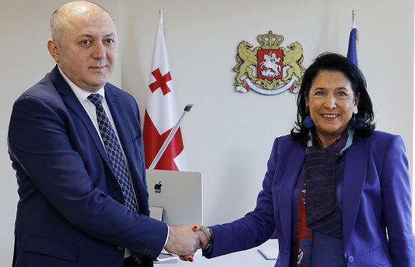 პრეზიდენტი სახელმწიფო უსაფრთხოების სამსახურის უფროსს, გრიგოლ ლილუაშვილს შეხვდა