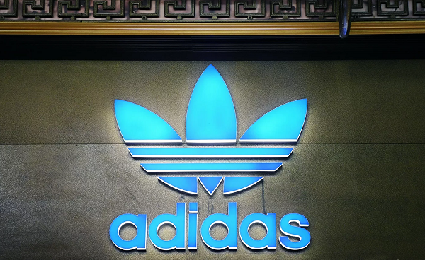 Adidas-ი კორონავირუსის გამო ჩინეთში მაღაზიების დახურვას გეგმავს