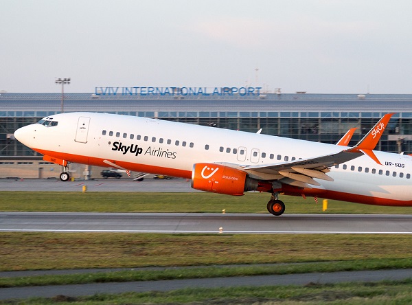 ჩხუბი SkyUp Airlines-ის ბორტზე - ვიდეო