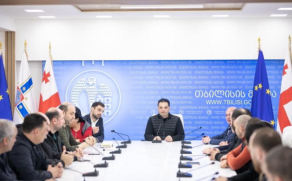 თბილისში მოქმედი უფასო სასადილოების ბენეფიციარებს, ორშაბათიდან, მერიის მიერ დატრენინგებული მოხალისეთა ჯგუფები მოემსახურებიან