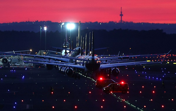 Lufthansa COVID-19-ის გამო საათში €1 მლნ-ს კარგავს