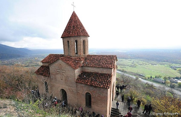 მცირე ზომის ეკლესიებში სააღდგომო ლიტურგია მრევლის გარეშე ჩატარდება