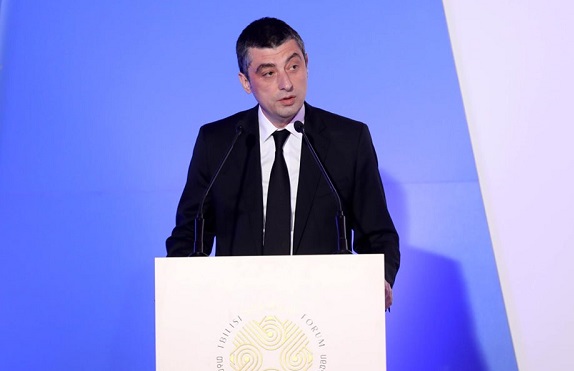 მინდა, თითოეულ პარლამენტარს მივულოცო ეს შედეგი, ყველას, ვინც ამ საკონსტიტუციო ცვლილებებს ხმა მისცა, ვინც შეძლო, ქვეყნის ინტერესები მის პირად, ეგოისტურ ინტერესებზე მაღლა დაეყენებინა - პრემიერი